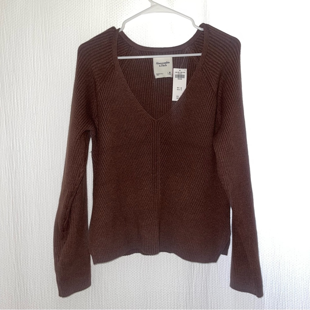 BRAND NEW ABERCROMBIE SWEATER